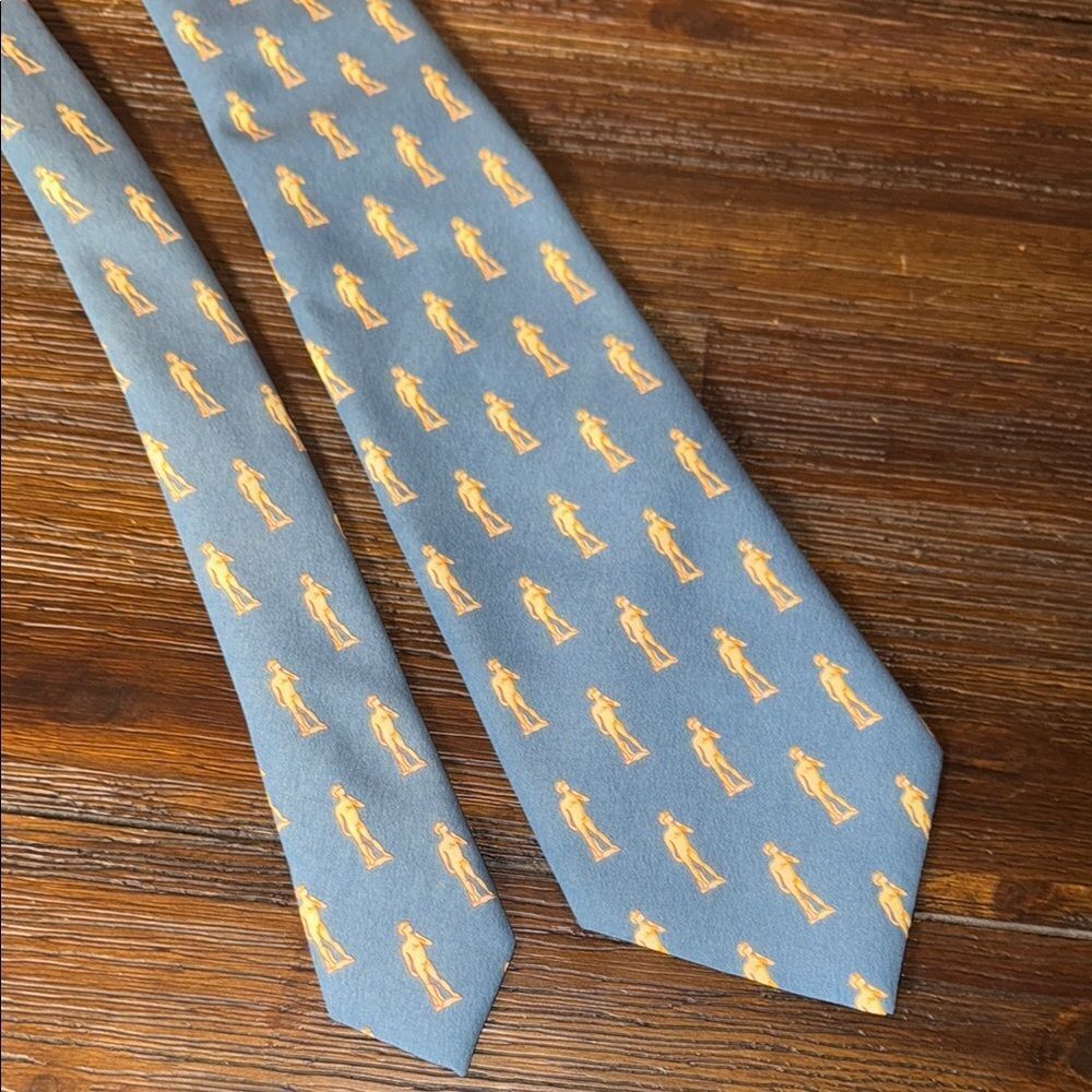 Blue and Gold Pineapple Patterned Silk Tie